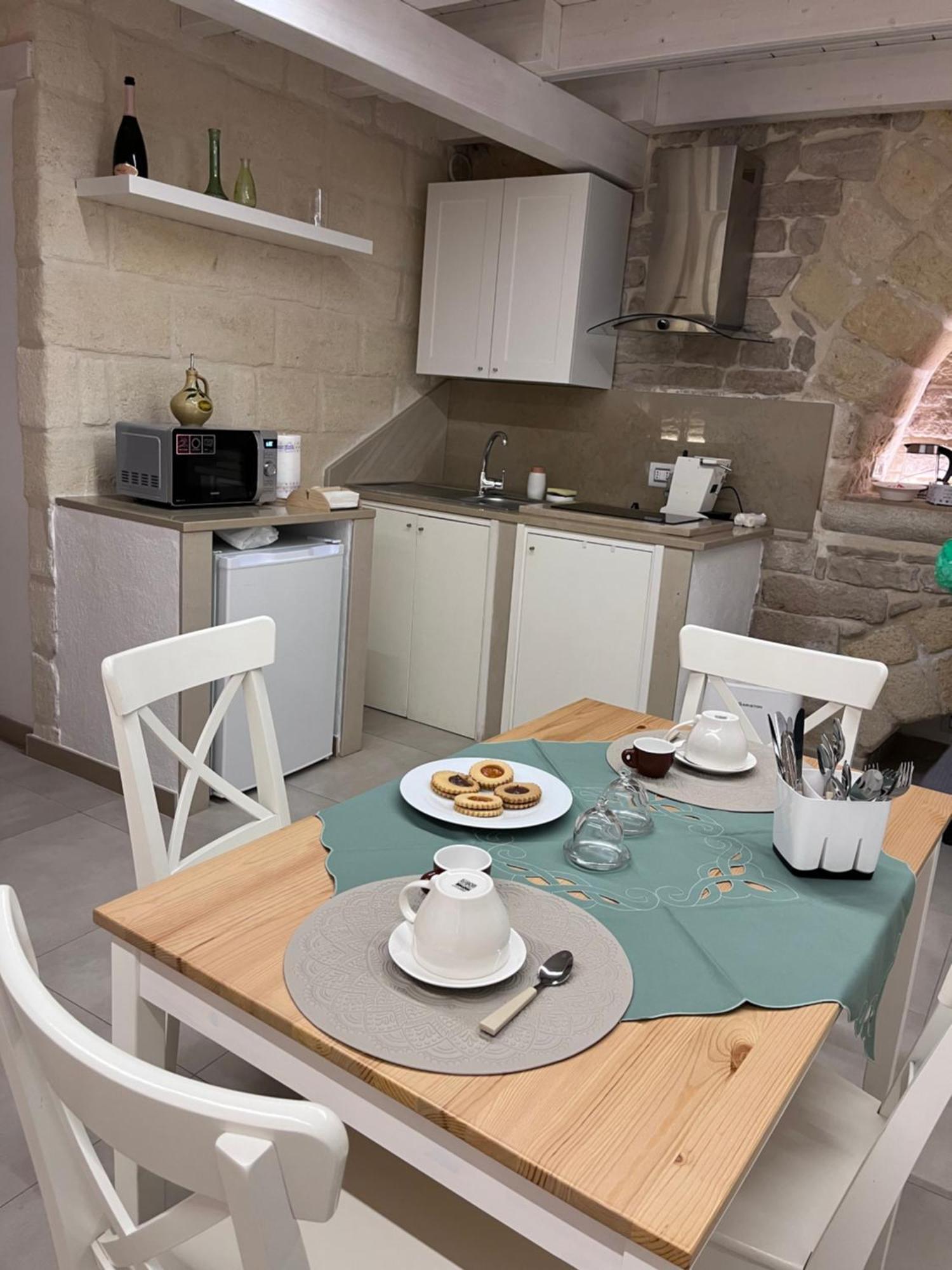 Epoca Suite House Trani Ngoại thất bức ảnh