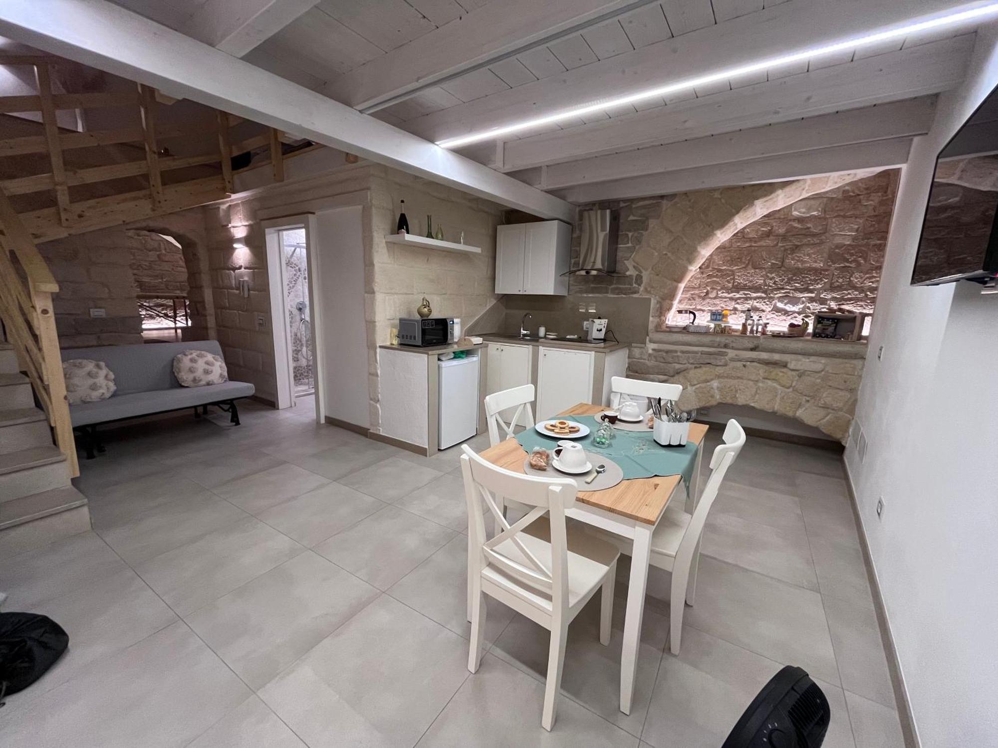 Epoca Suite House Trani Ngoại thất bức ảnh
